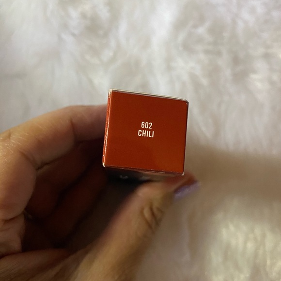 Mac Lipstick in Chili - Picture 3 of 3